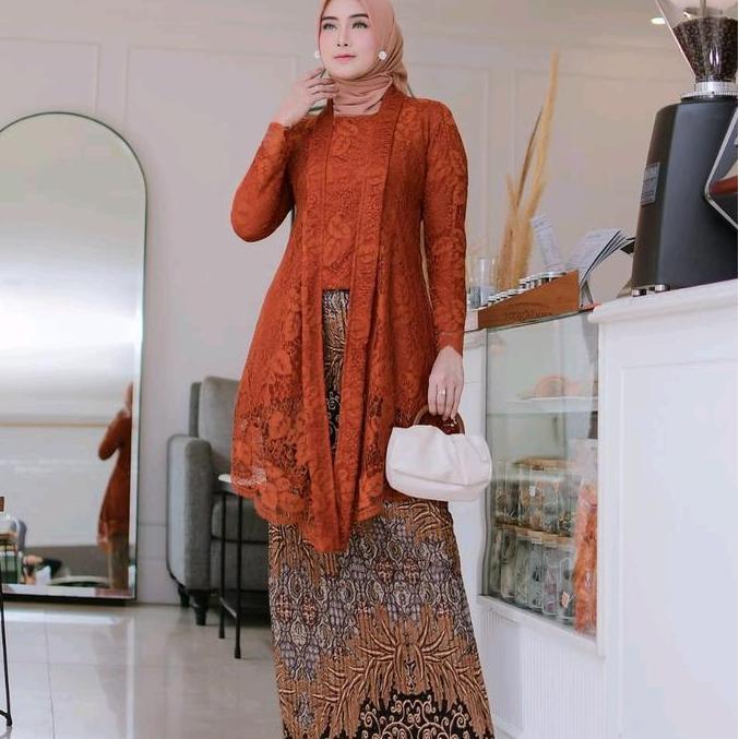Atasan Kebaya - Tunik Kutu Baru Airin - Kebaya Jumbo Ld 120 - Kebaya Brokat - Kebaya Wisuda - Kebaya