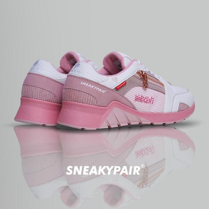 SNEAKYPAIR Strada Innocent Love 24 Sepatu Wanita Sneakers Sport Shoes