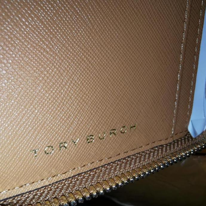 Tory Burch Emerson Zip Passport Continental wallet