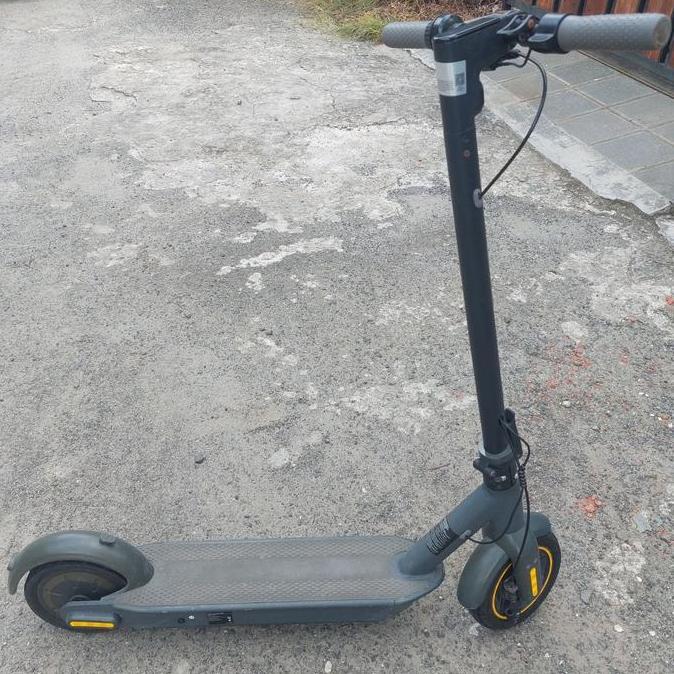 Terlaris Skuter Listrik Mirip Ninebot 8.5 Bekas Pemakaian Pribadi