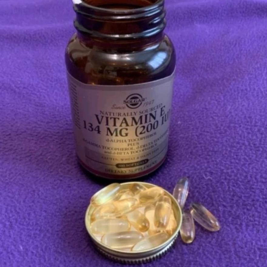 Solgar Vitamin E 134 Mg (200 Iu) 100 Softgels D-Alpha Tocopherol Plus Original