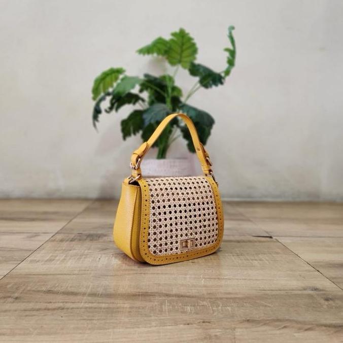 Tas Lalita Sekarang Lebih Besar + Buat kamu yang suka bawa banyak barang tapi tetap pengen tampil st