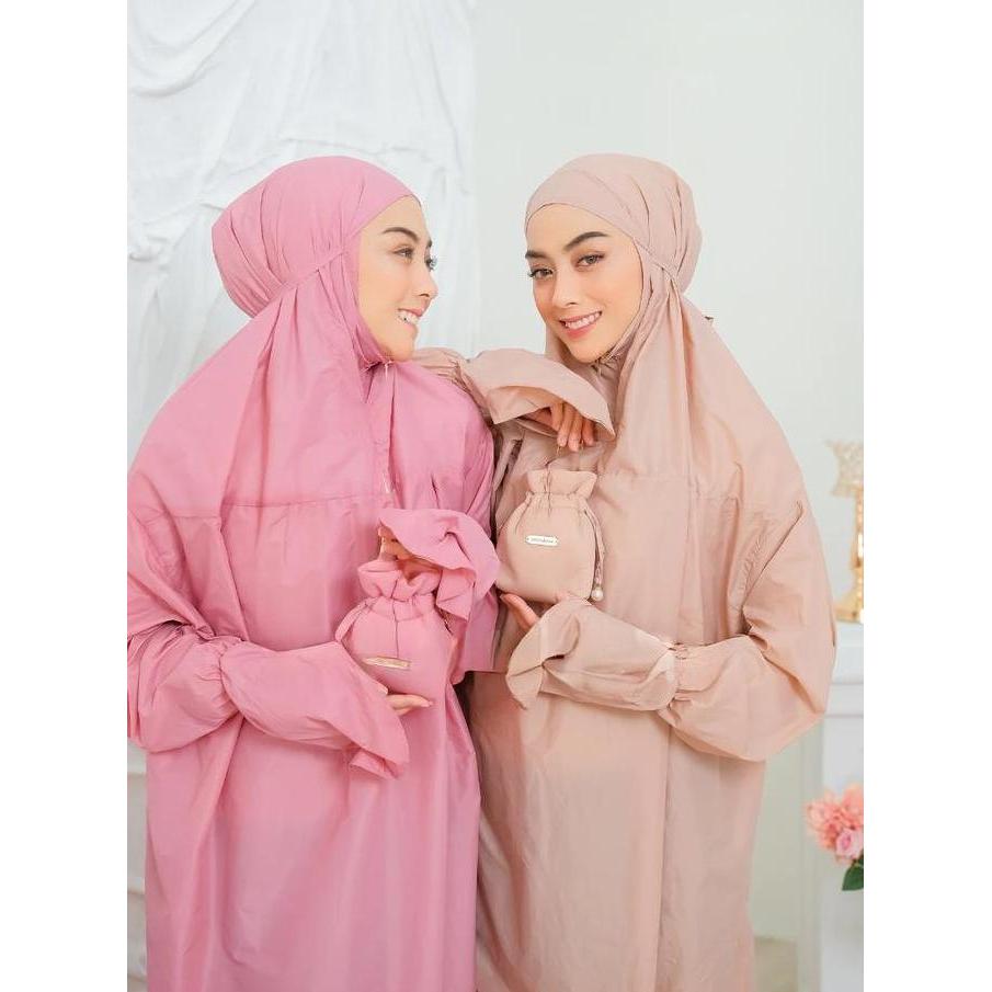 Laristerbaik- Yunashop Mukena Terusan Parasut Korea Travelling Tas Mini