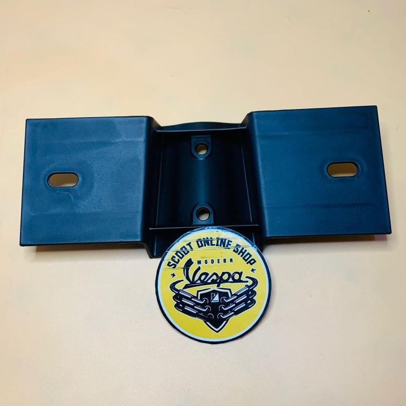 Tatakan Plat Nomor Depan Vespa Sprint / Dudukan Plat Nomor Depan Vespa Sprint Primavera