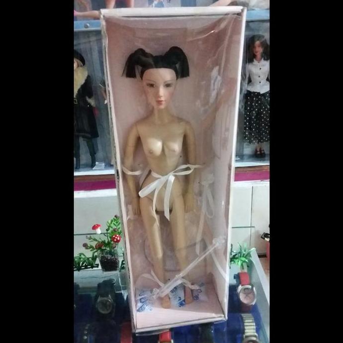 Madame Alexander doll size 15"