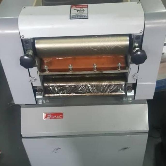 :::::::] Mesin Gilingan Mie Listrik FOMAC NOD 300 P