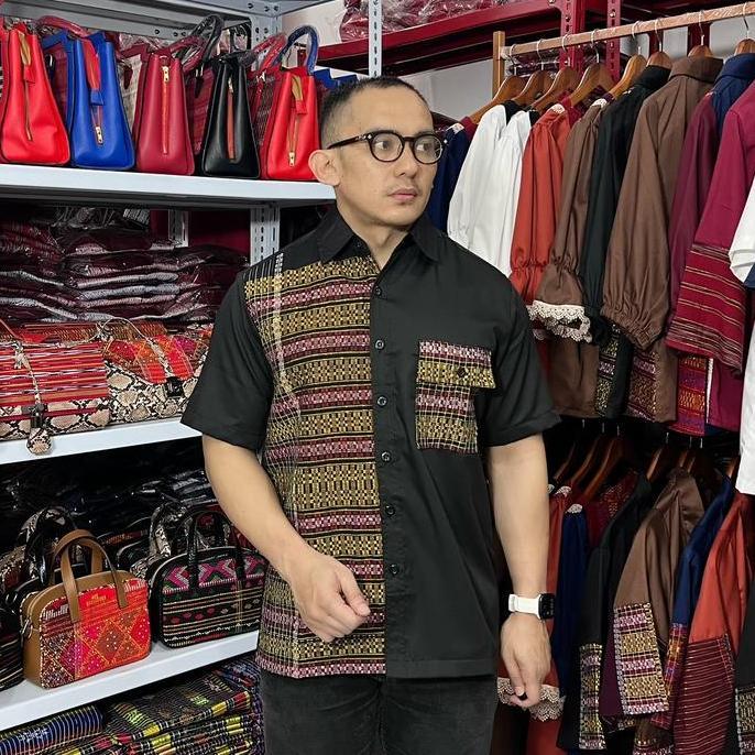 Kemeja Pria Tenun Ulos RAGIHOTANG ASLI Model : Katrina