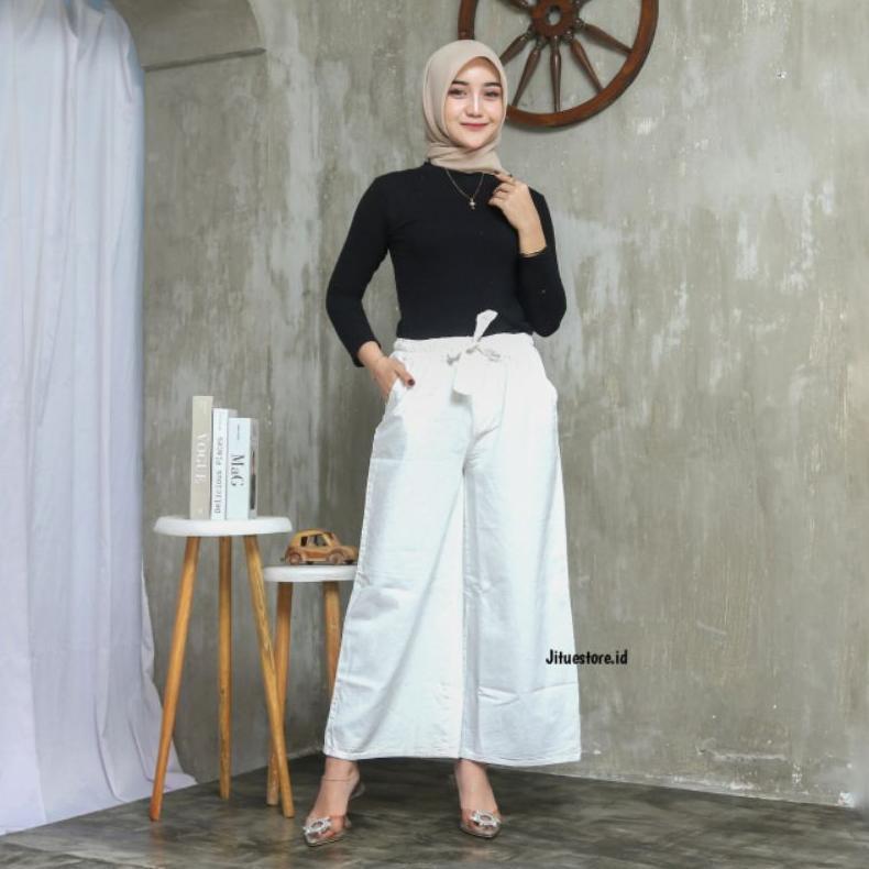 Murah  Kulot Jeans Pinggang Karet, Kulot Jeans Putih Hitam, Kulot Mozza Pinggang Karet Sage Cream Mo