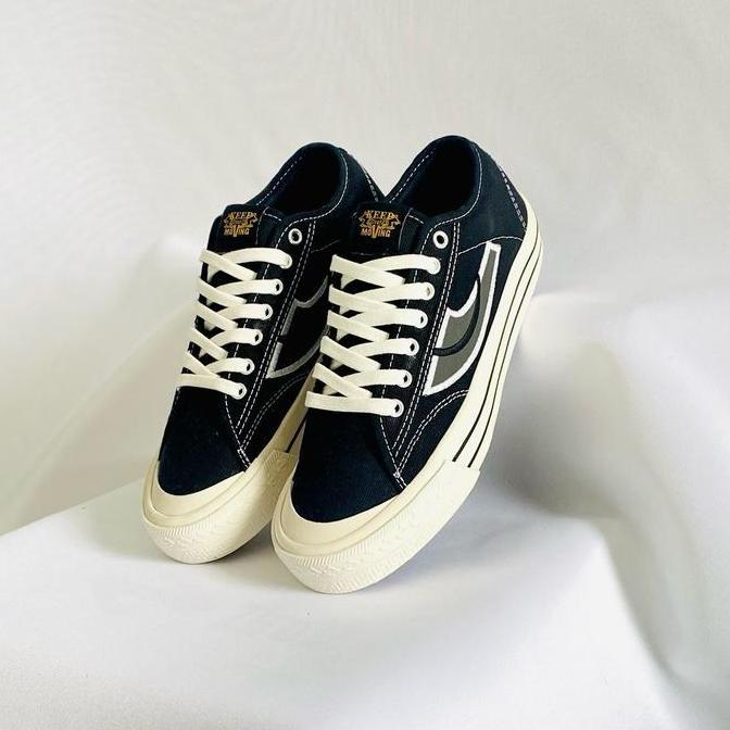 FREE ONGKIR SEPATU SNEAKER PRIA WANITA REFLEKTIF CANVAS SPORT CASUAL SHOES SNEAKERS KASUAL RUNNING C