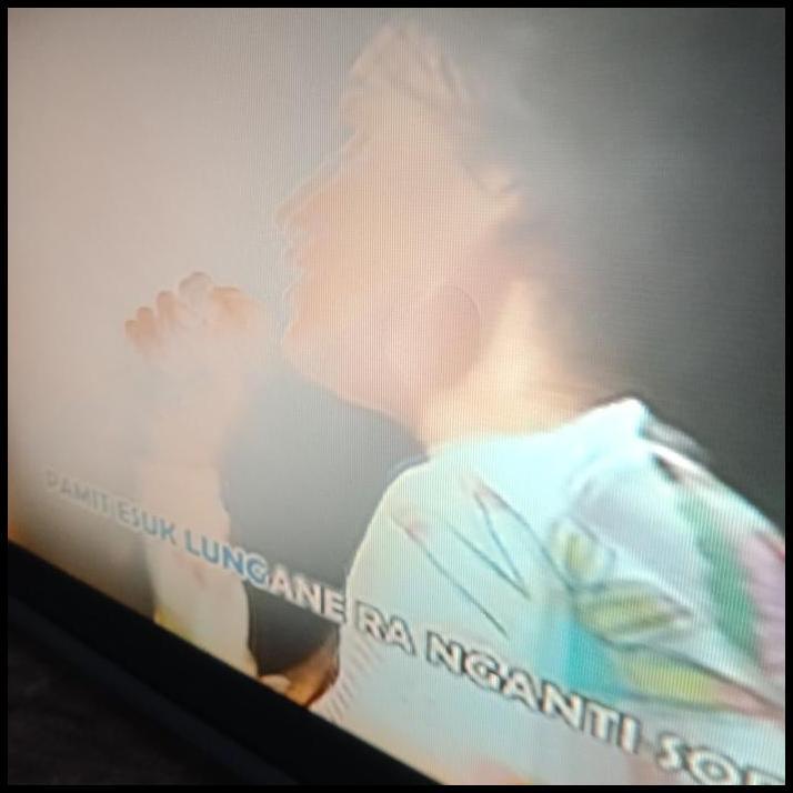 HOT DEAL TV SUNVISOR 9 INCH TUNER PENAHAN MATAHARI