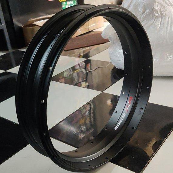 Velg Motor Tubeless Jari Jari Kawasaki W175 Benelli XSR Rossi XR Original