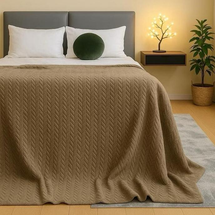 King Rabbit Thermal Blanket / Selimut Lembut Uk. 150x200 cm (Warna Polos)