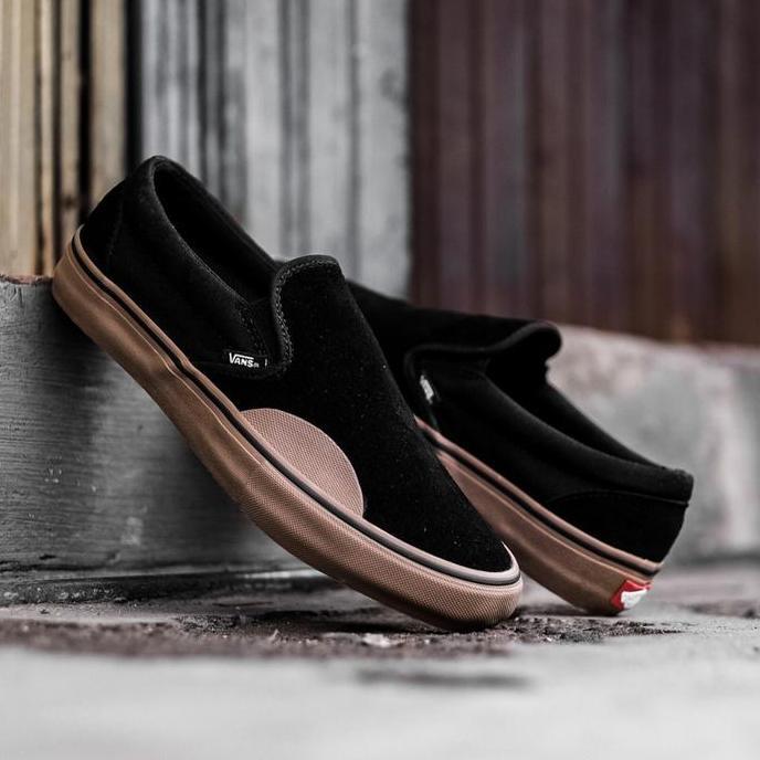 Vans Slip On Pro Black Suede Gum Sole