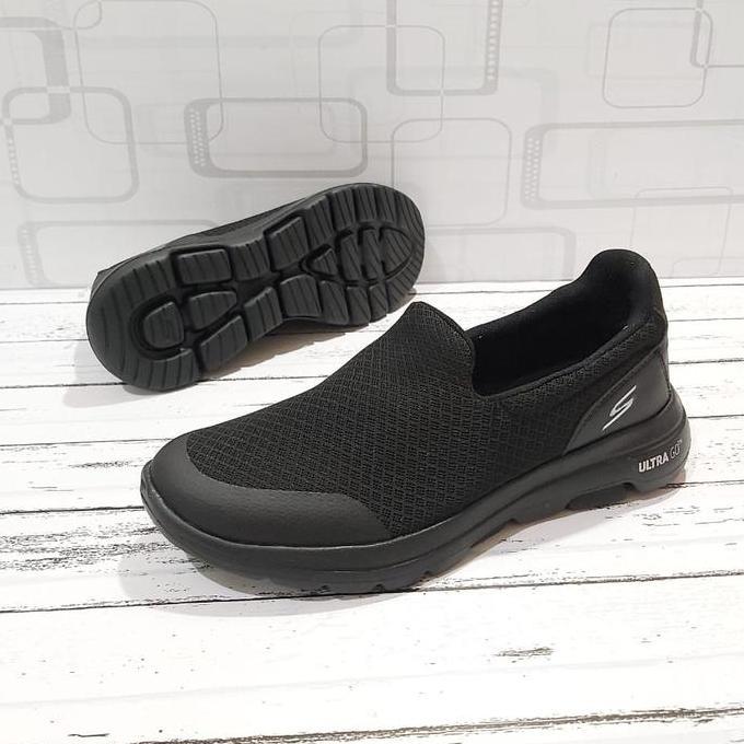 Sepatu Skechers Pria Skechers Go Walk 5 Man