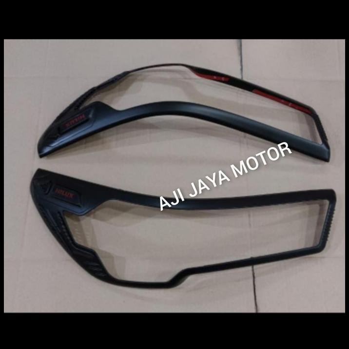 GRATIS ONGKIR GARNISH LAMPU HILUX V TAHUN 2020-2022 COVER LAMPU HILUX V 2020 
