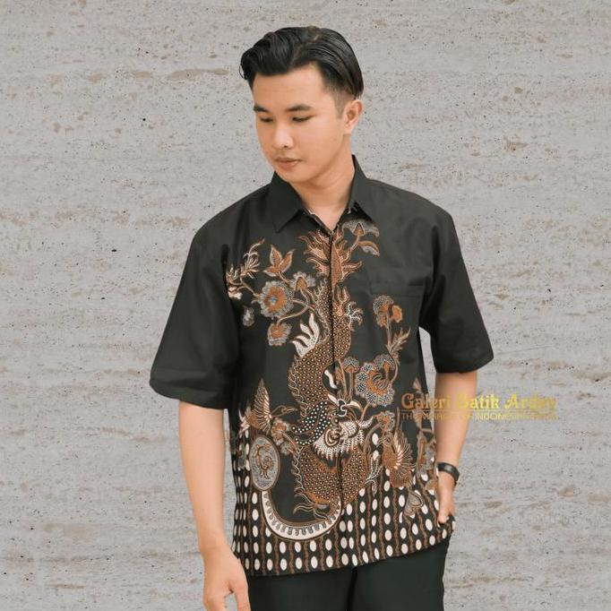 (BEST SELLER) Galeri Batik Ardev Naga Hitam Kemeja Pria Lengan Pendek Reguler Lapis Furing