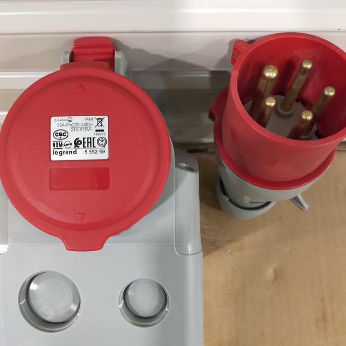 surface mounting legrand 5pin 32a