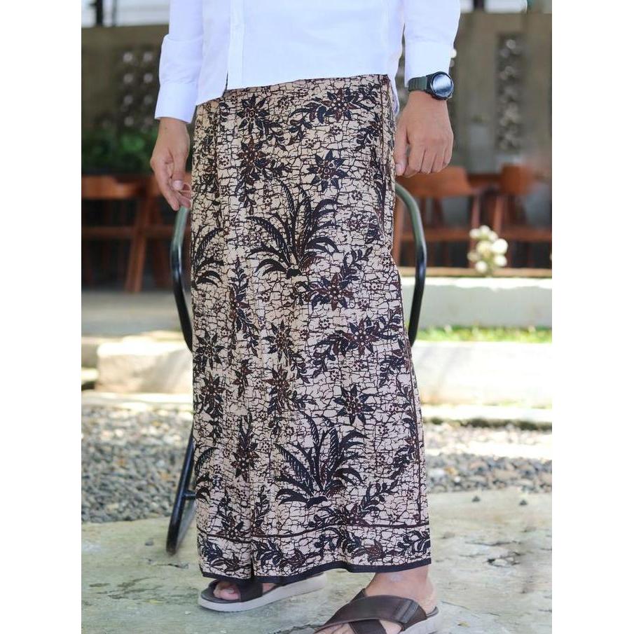 Otwkirim- Kokui Sarung Batik Original Kain Katun Prima Motif Bakaran  Etnik Nusantara Musim Dewasa J
