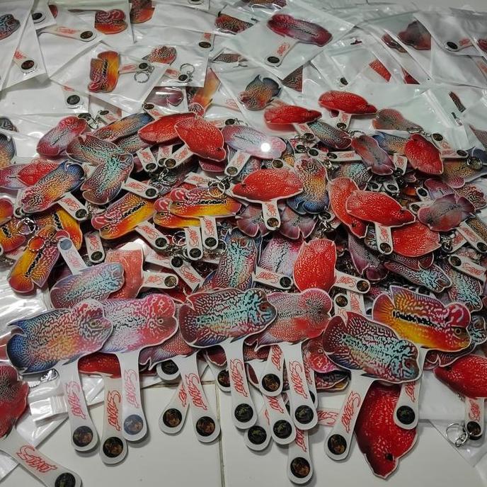 Catbull- Wayang Louhan Aclyric Tebal Gantungan Kunci Untulan Ikan Louhan Sedang