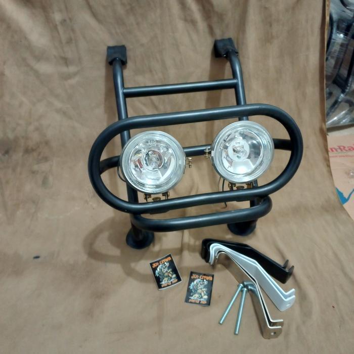 Front Rack Vespa Clasik / Rak Dudukan Lampu Px Exlusive Excel Super Dll Aksesoris Vespa Clasik Origi