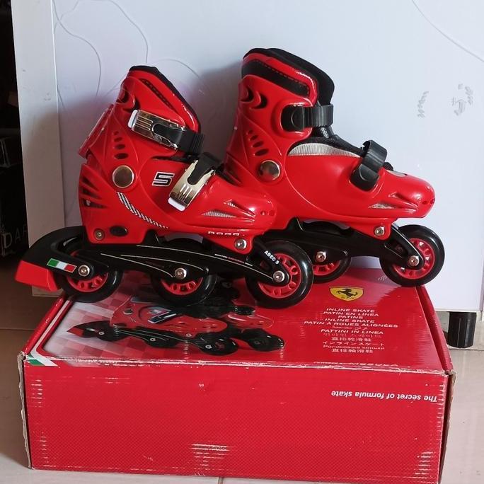 >*>*>*>*] Sepatu Roda Brand Ferrari ukuran extend 29-32 warna merah / hitam