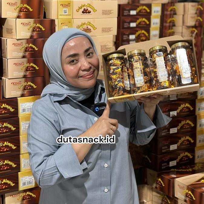 Dking coklat almond isi 4 toples ( COD )  kacang almond utuh lapis coklat