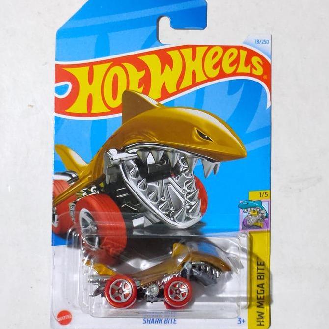 Hotwheels Hot Wheels Shark Bite gold emas 2024 HW Mega Bite