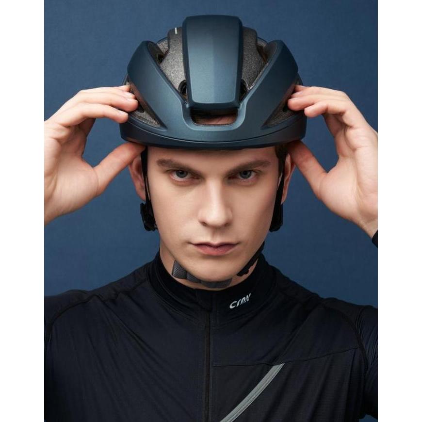 Helm Sepeda -CRNK BUCKER- METALLIC BLUE