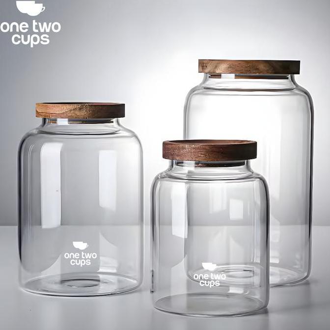 One Two Cups Toples Kaca Jar Penyimpanan Makanan Kue Biji Kopi Tutup Kayu Kedap Udara Ukuran Besar -