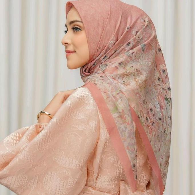 Hijab Buttonscarves Ederra Series Laser Cutting Titik3 Pin Logo BS Mirror Square