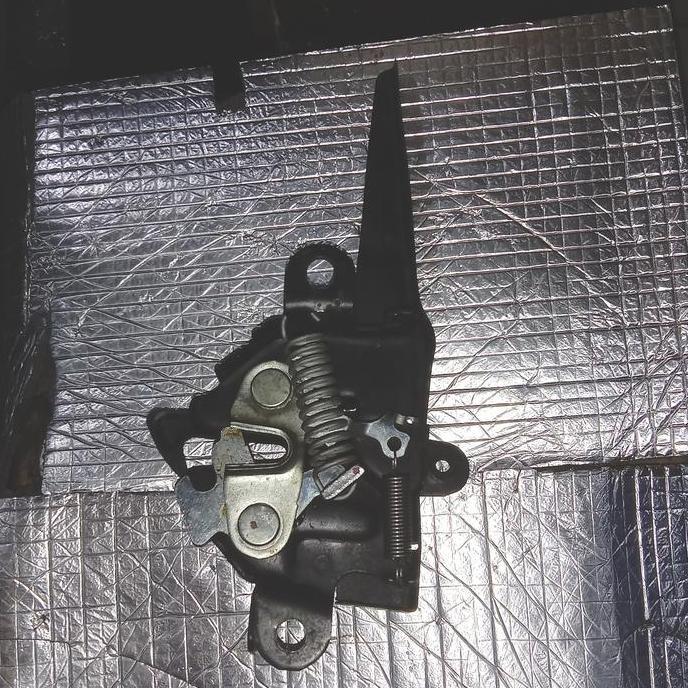 Lock Kap Mesin Kap Motor Luxio Grand Max Original  Sale