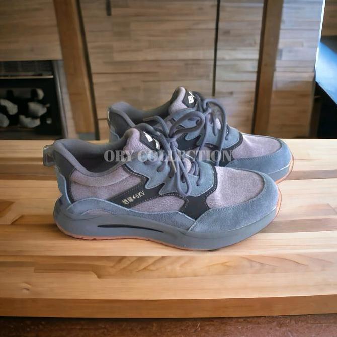 sepatu safety sporty Sepatu pelindung kerja sneakers sporty ujung besi pria wanita 118 Safety Shoes