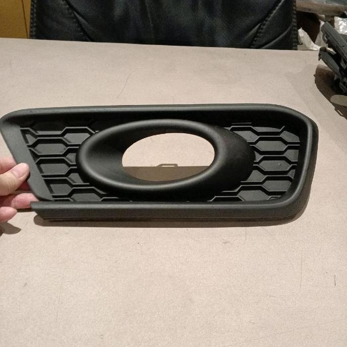 Cover Foglamp Kanan Honda Mobilio tipe E Bekas