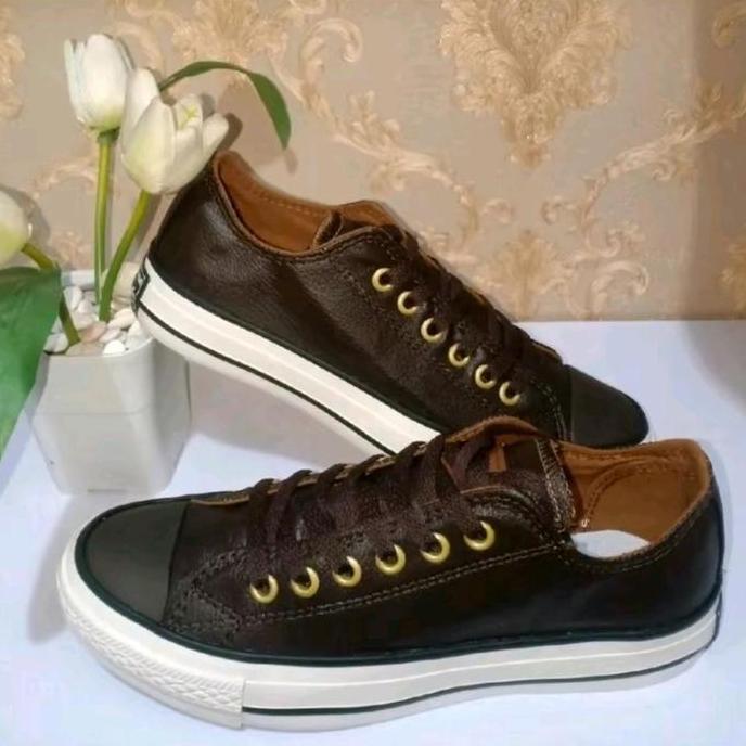 DY34 >> Sepatu sneaker kulit coklat tua low bisa dipakai pria dan wanita