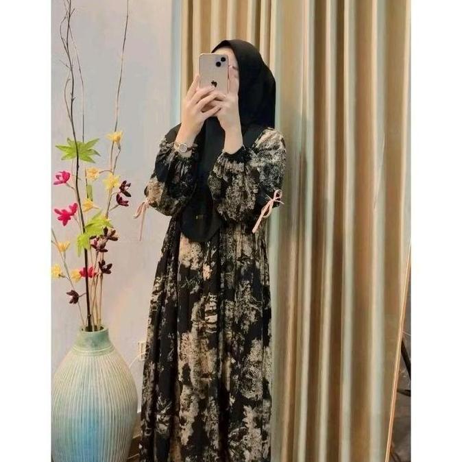 Premium Gamis Lebaran 2026 Idul Fitri Muslim Dengan Desain Elegan Dan Motif Bunga Hitam Untuk Tampil