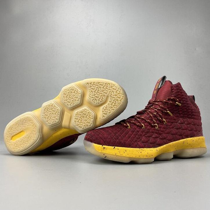 Sale Sepatu Basket / Sepatu sneaker/ Sepatu lebron NBA superstar lebron james basketball shoes soldi