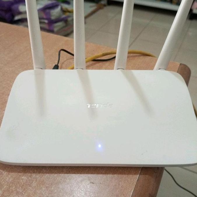 Tenda F6 Wireless Router 4 Antena (Bekas Normal)