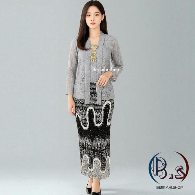 DF295 - Berkahishop Kebaya Kutubaru Brokat Bawahan Rok Plisket Batik Warna Ungu dengan Motif Eksklus