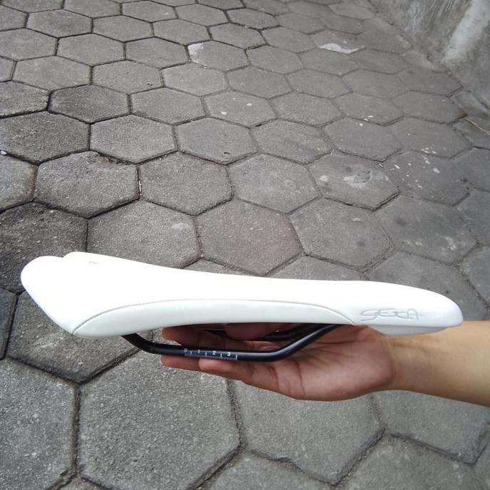 SADDLE SEPEDA PUTIH KULIT SELLE ROYAL SETA WHITE MTB ROADBIKE SELI RB LAT