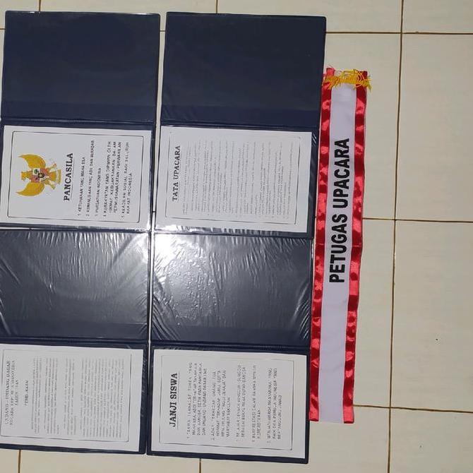 Dicdoc- 1 Set/5 Map Upacara Bendera Bahan Kulit Sintetis Sudah Ada Teks /Plastik