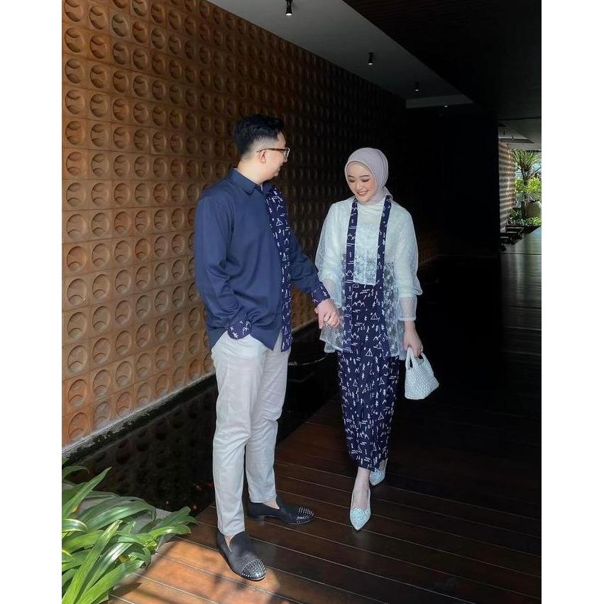 Solo Batik Store - Setelan Kebaya Couple Brukat Aplikasi Katun Jumputan Kemeja Pria Lengan Panjang B