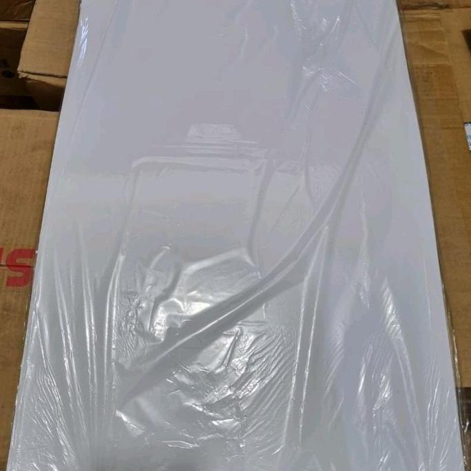 Karton asturo putih 1 pak isi 50 lembar