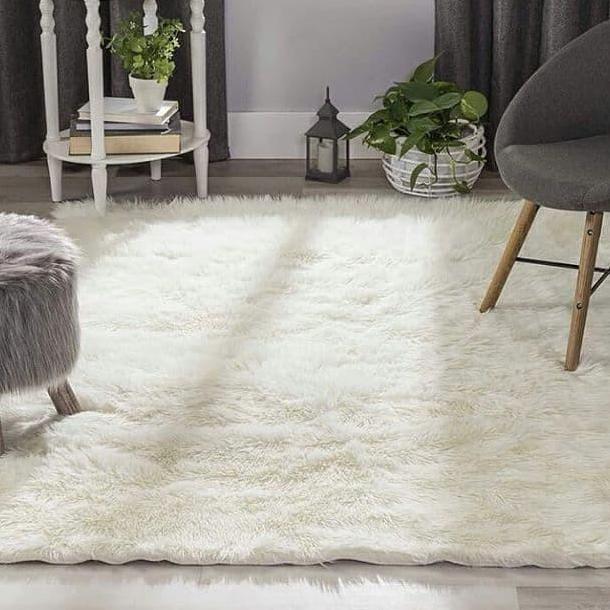 Karpet bulu putih lembut / foto bulu dekorasi ruangan Kamar Tidur