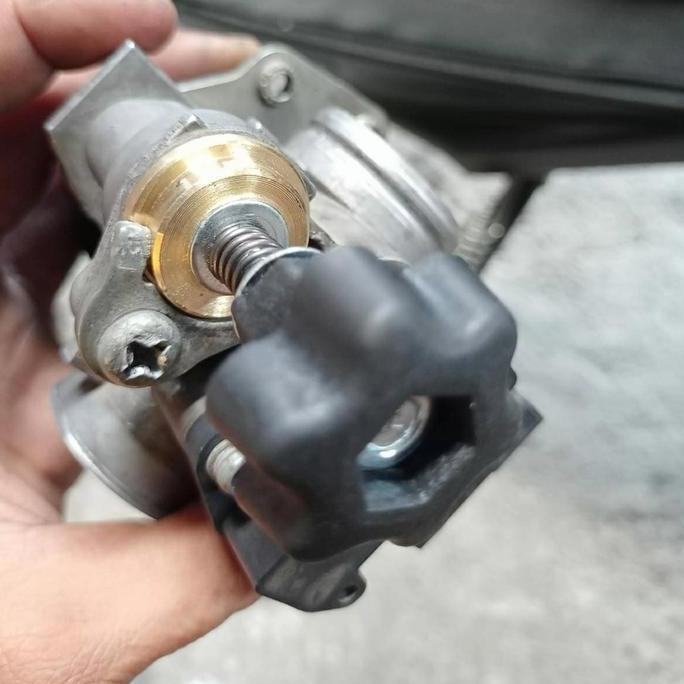 DY109 - ISC manual GSX 150 SATRIA FU FI LETS NEXT