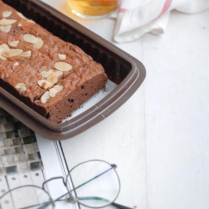 Kartika Sari - Brownies Bronis Panggang - Almond Original