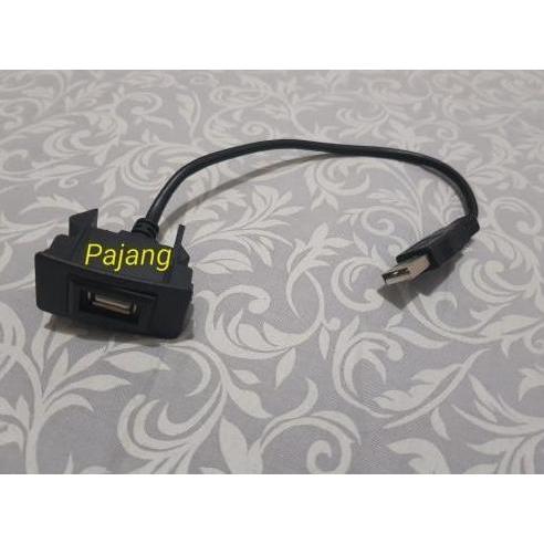 Colokan USB untuk Mobil Honda Brio / Jazz /Civic /Accord / CRV / Freed