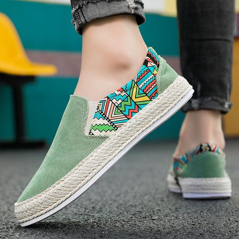 RECOMMENDED [OOS] SEPATU SLIP ON PRIA MODEL KEREN MOTIF UNIK BUAT NONGKRONG KUALITAS PREMIUM -331