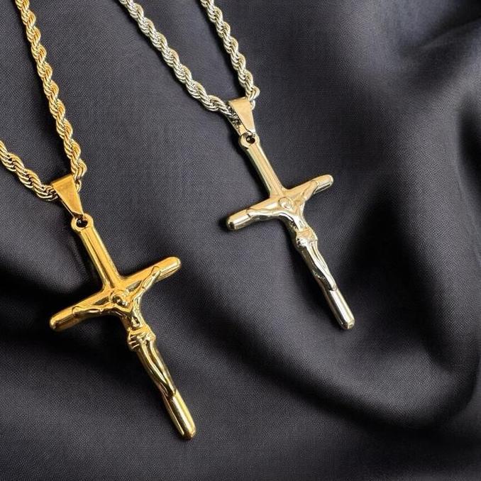 kalung liontin salib untuk pria