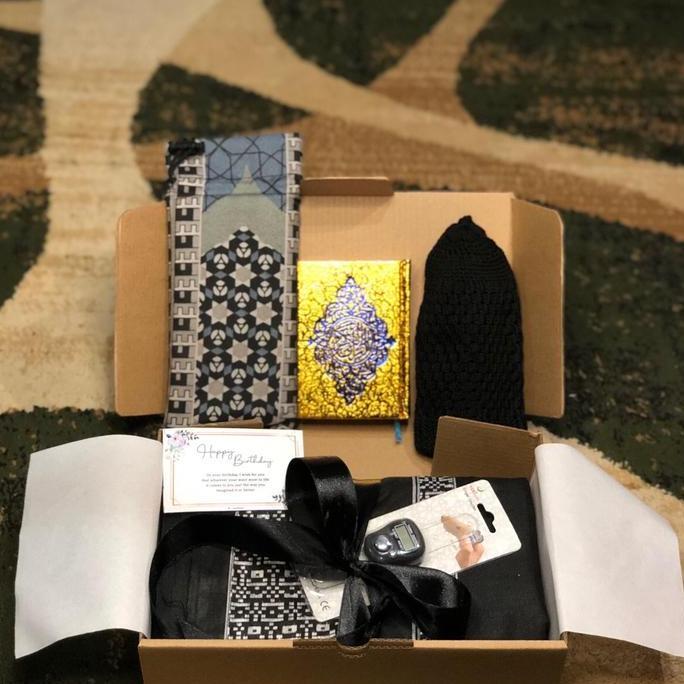Termurah / Hot Sale Hampers Kado Cowok/Pria Isi Sarung Sajadah Peci Tasbih Dan AlqurAn