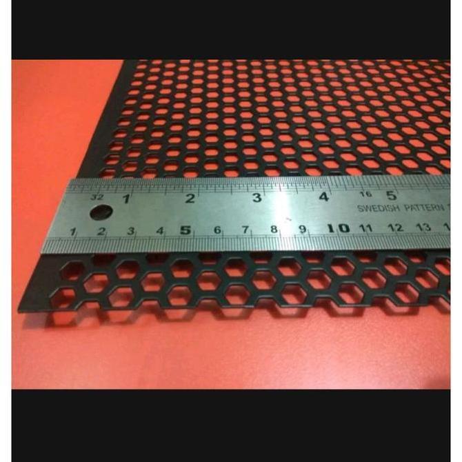 Ram - Grill Speaker Hitam Ukuran 200cm x 65 cm